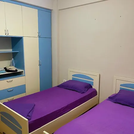 Apartamet, Great Location!